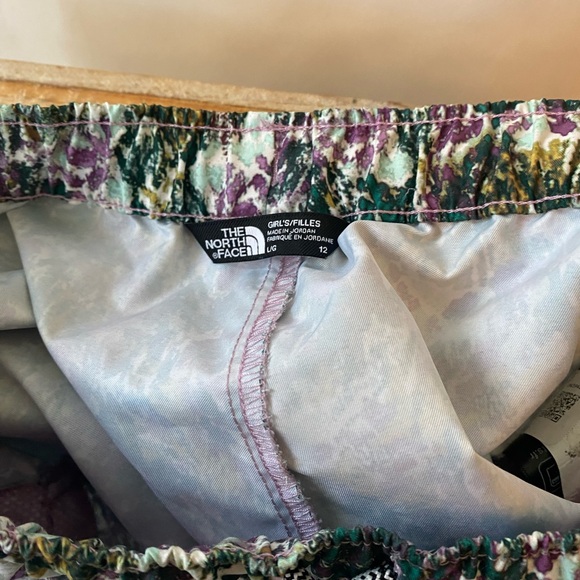 Northface youth Multicolor Athletic Shorts - Picture 5 of 5